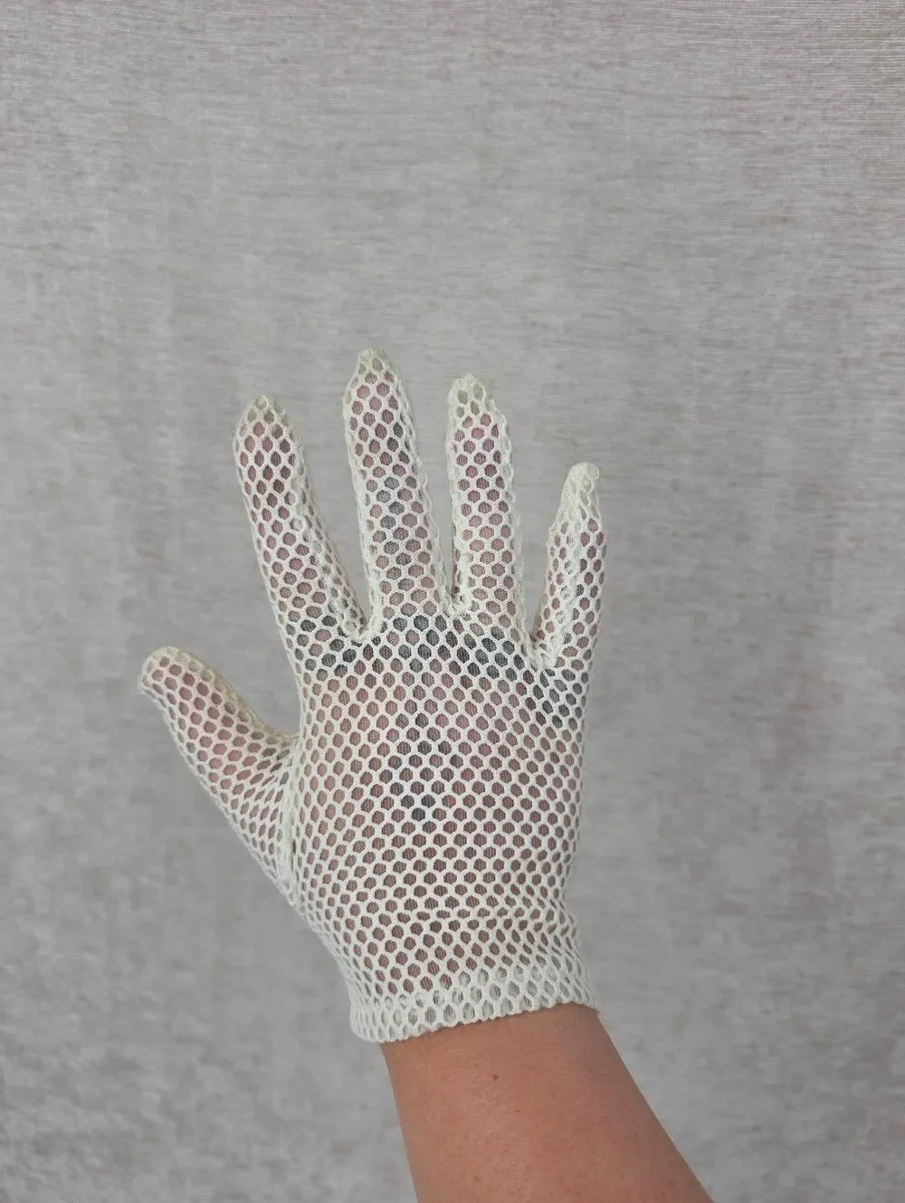 Vintage Japan Off White Mesh Fishnet Gloves